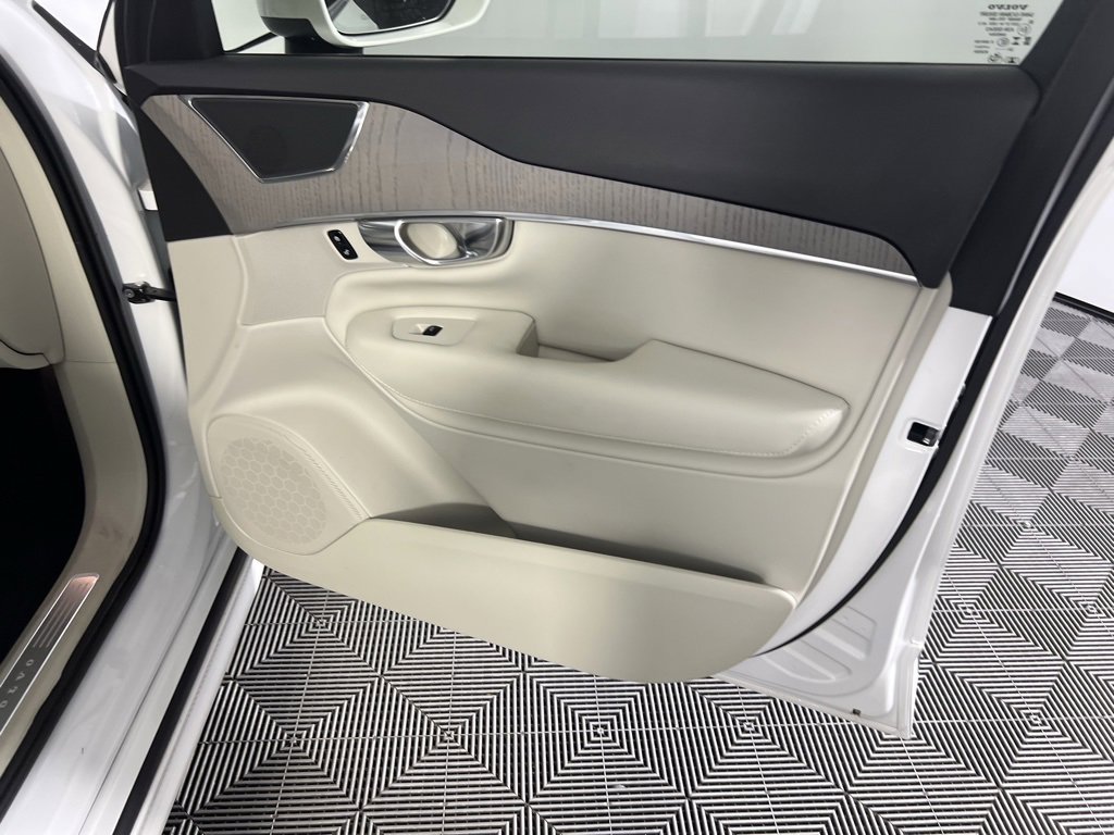 Used 2025 Volvo XC90 T8 Plus w/ Protection Package Premier image 35