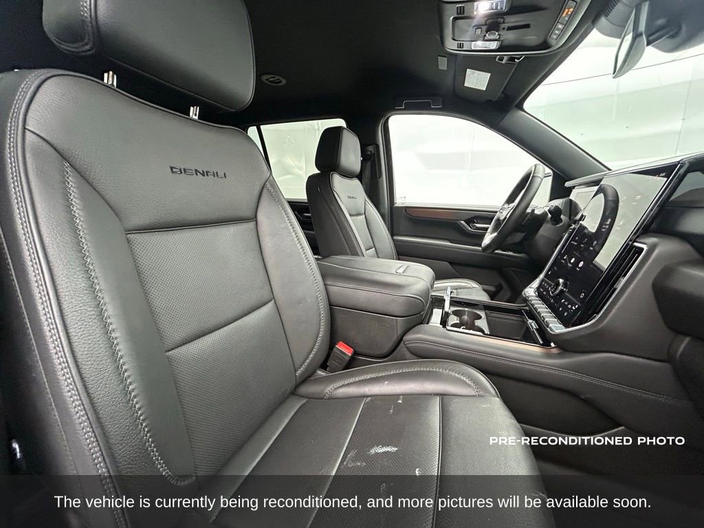 Used 2025 GMC Yukon Denali image 17
