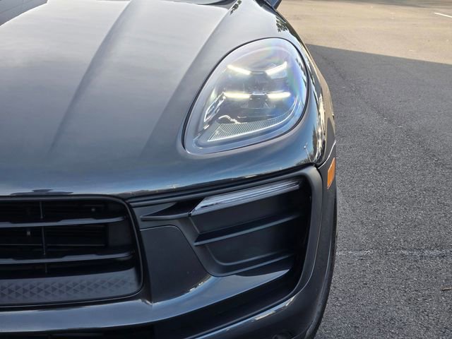 Used 2025 Porsche Macan image 12