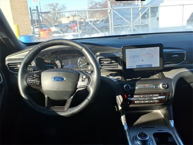 Used 2020 Ford Explorer XLT w/ Equipment Group 202A image 12