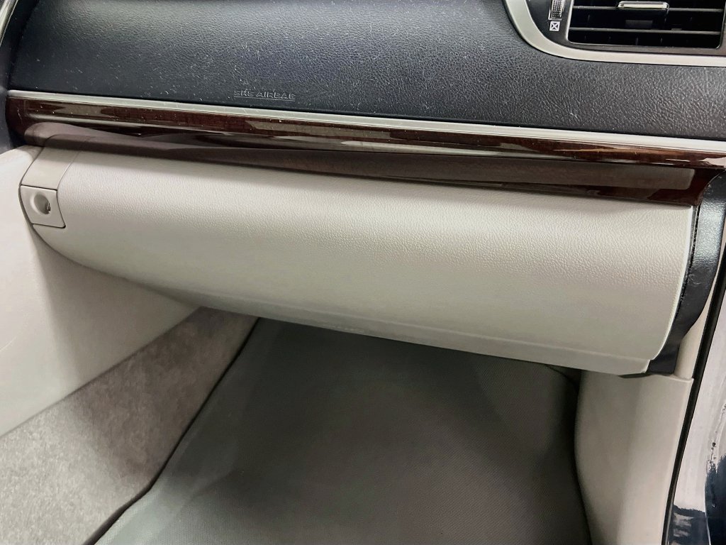 Used 2012 Toyota Camry XLE FWD image 33