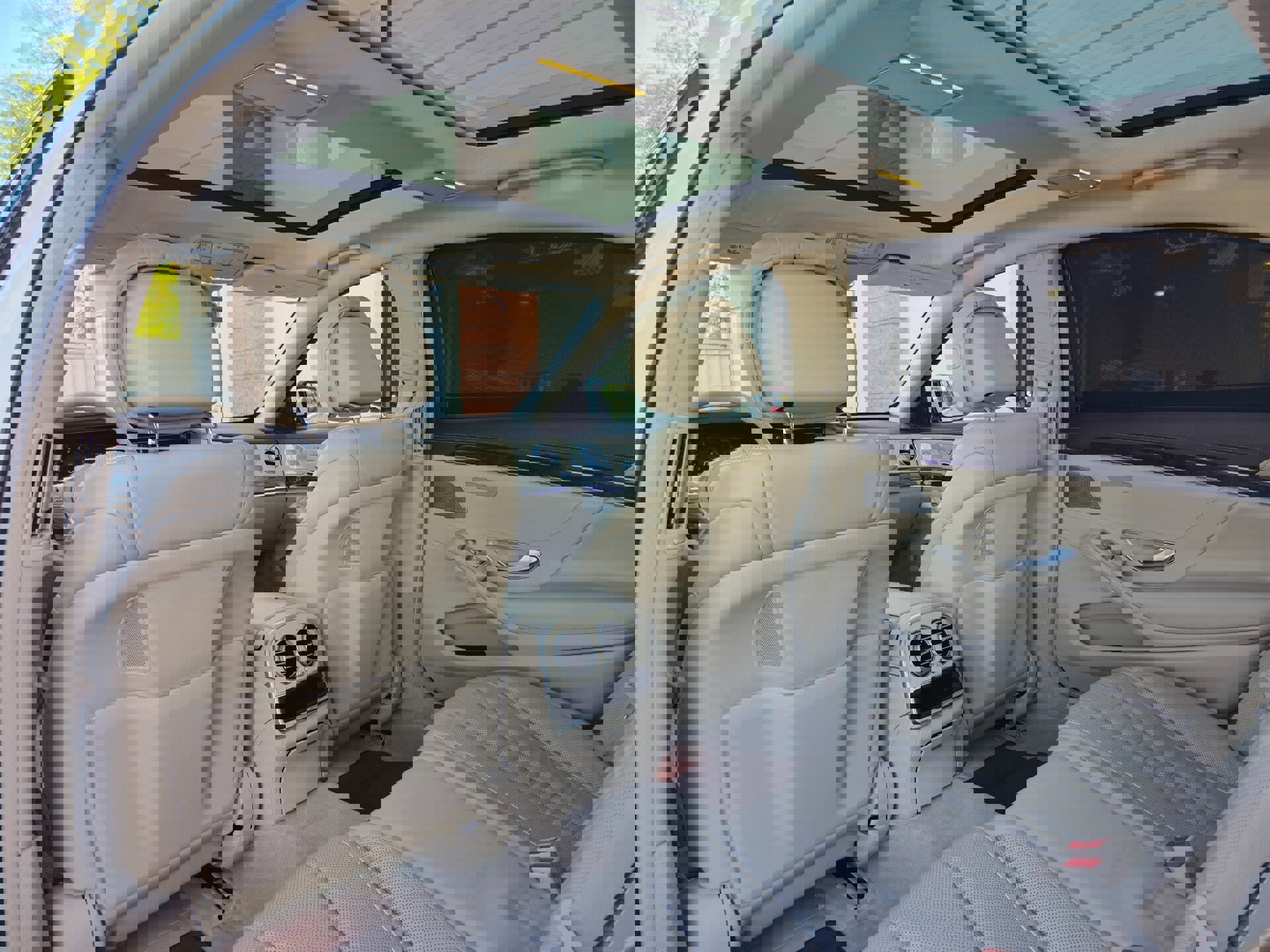 Used 2019 Mercedes-Benz S 560 Sedan image 32