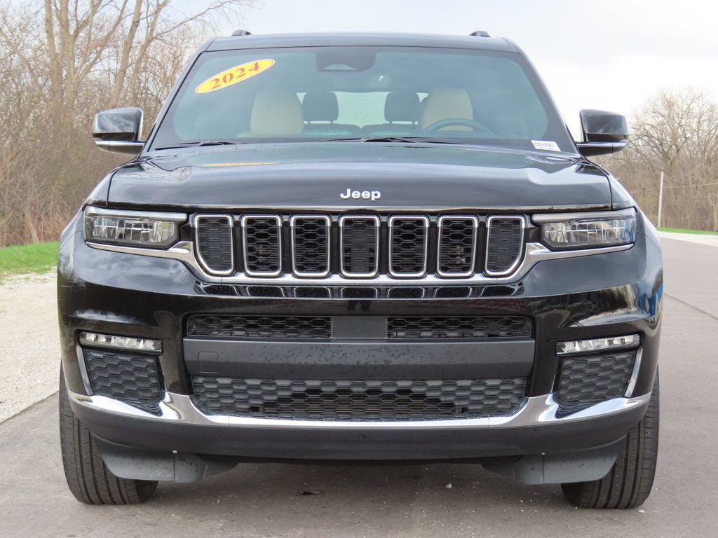 Certified 2024 Jeep Grand Cherokee L Limited AWD/4WD image 13