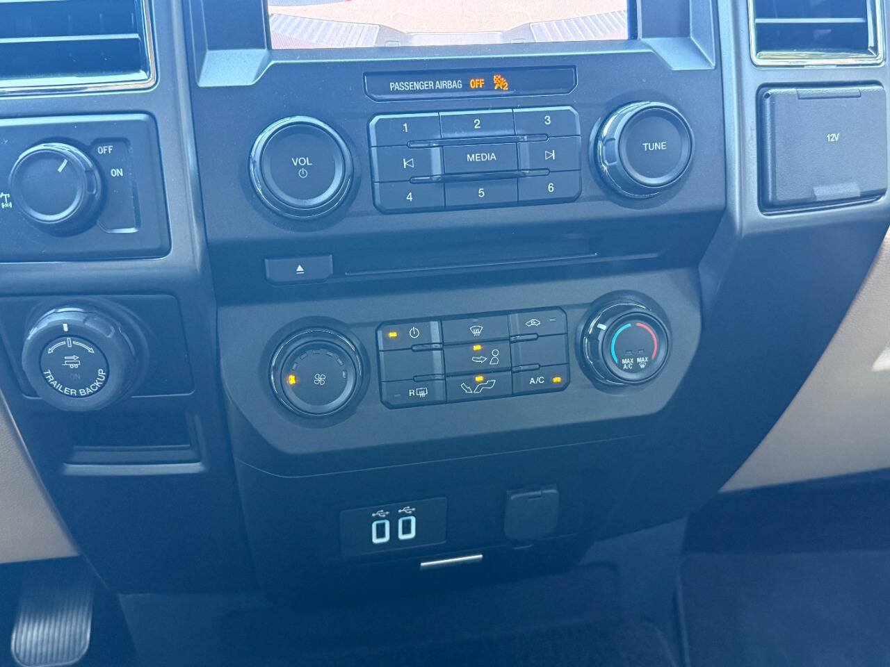 Used 2018 Ford F150 XLT w/ Equipment Group 301A Mid RWD image 40