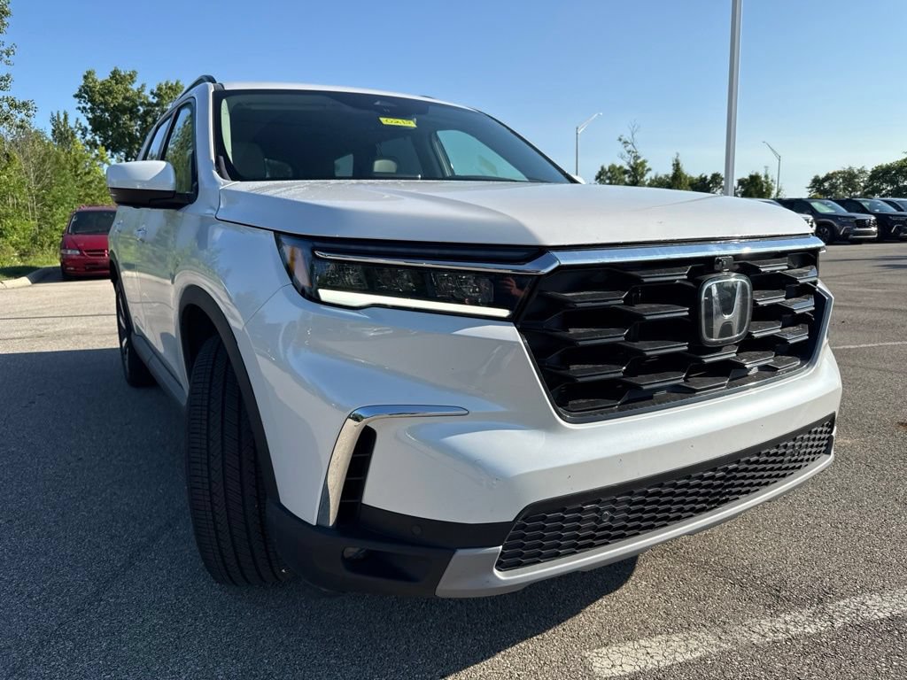 Certified 2025 Honda Pilot Elite image 14