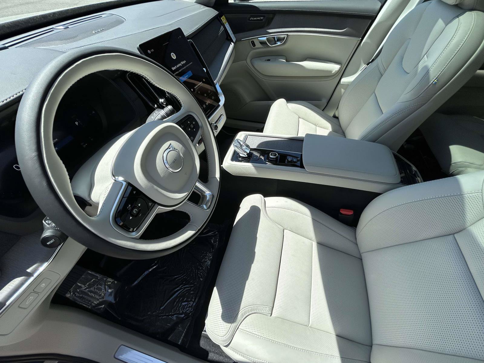 New 2026 Volvo XC90 T8 Ultra w/ Protection Package Premier AWD/4WD image 10