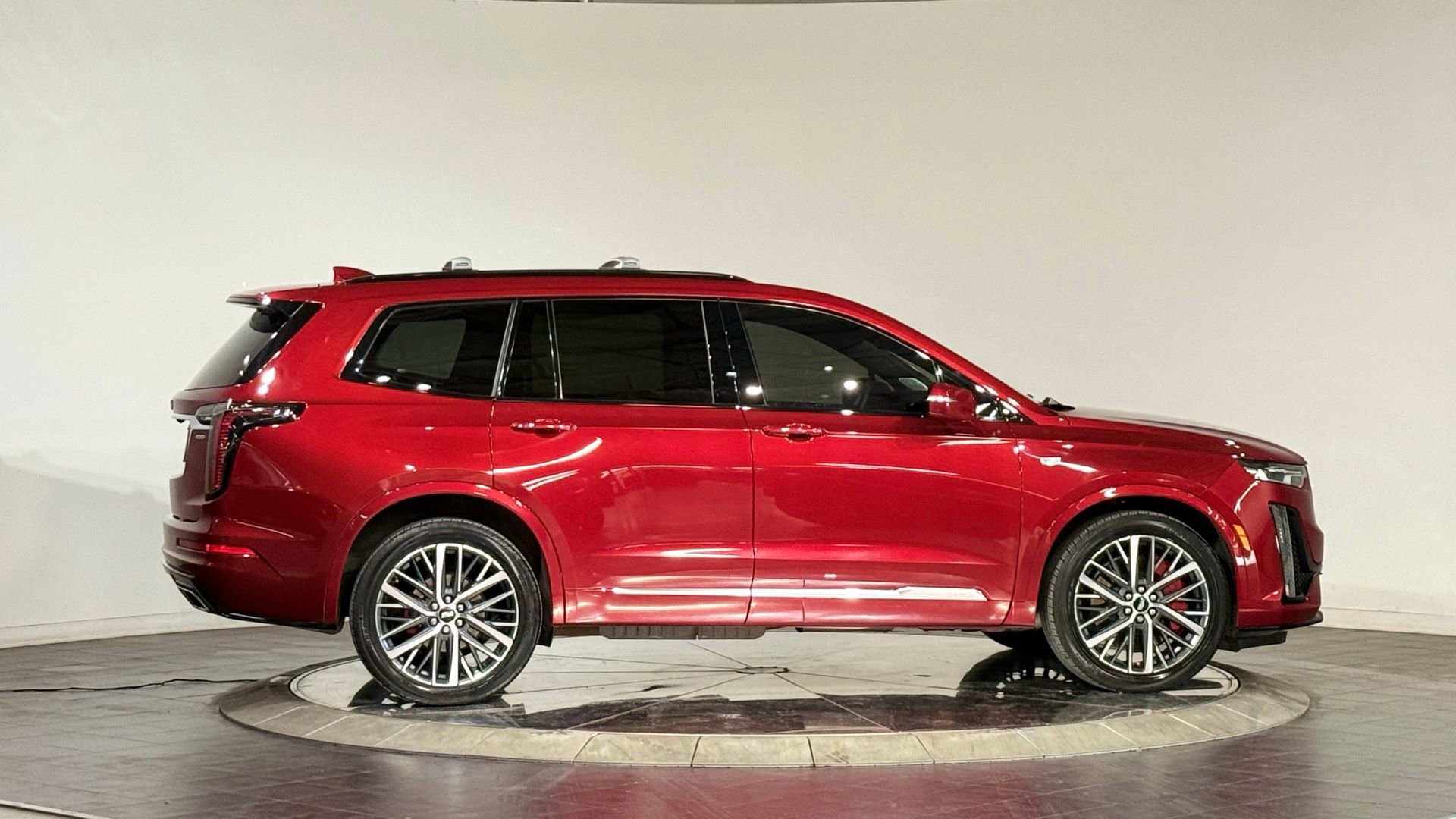 Used 2023 Cadillac XT6 Sport image 11