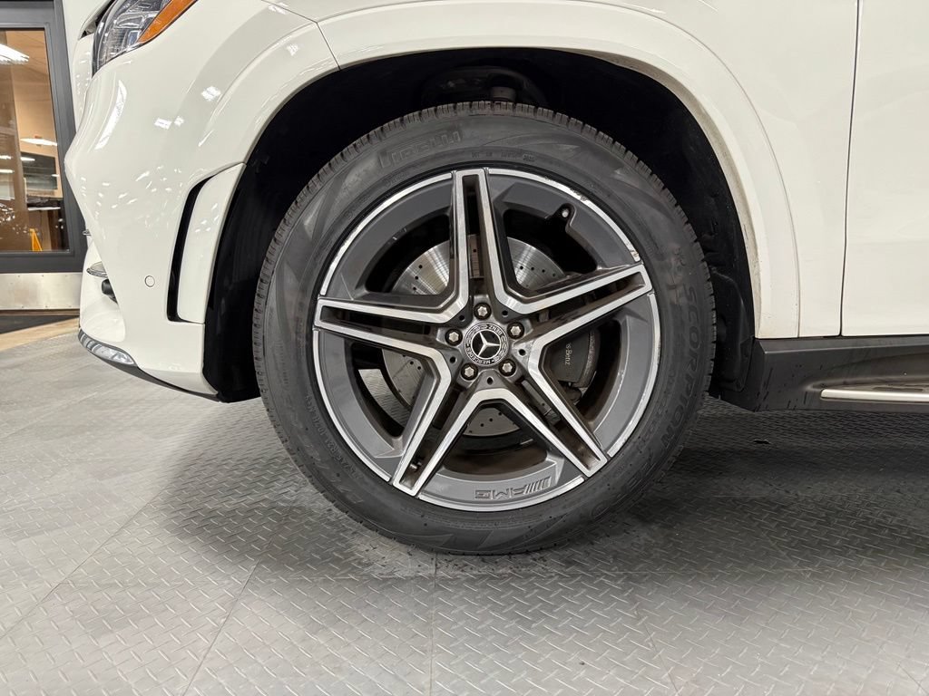 Used 2023 Mercedes-Benz GLS 450 4MATIC image 7