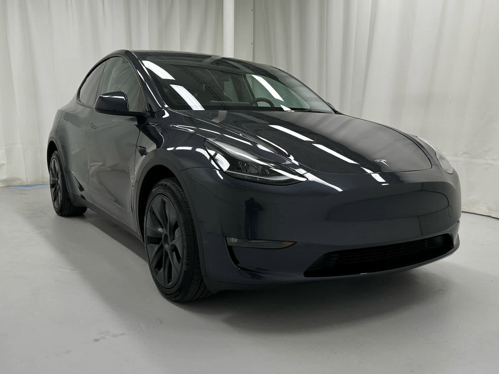Used 2024 Tesla Model Y Long Range image 2