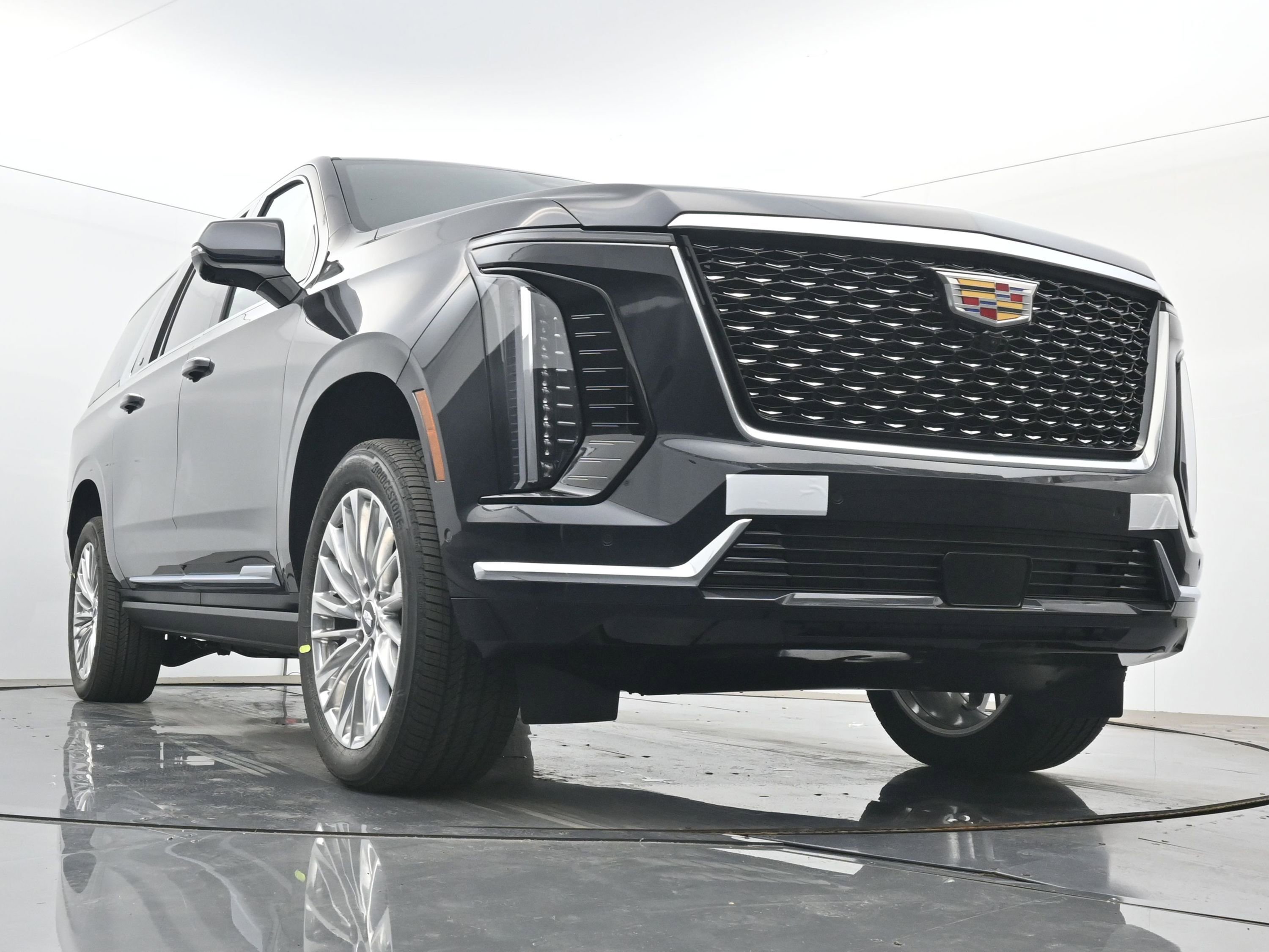 New 2026 Cadillac Escalade ESV Luxury w/ LPO, Floor Liner Package AWD/4WD image 22