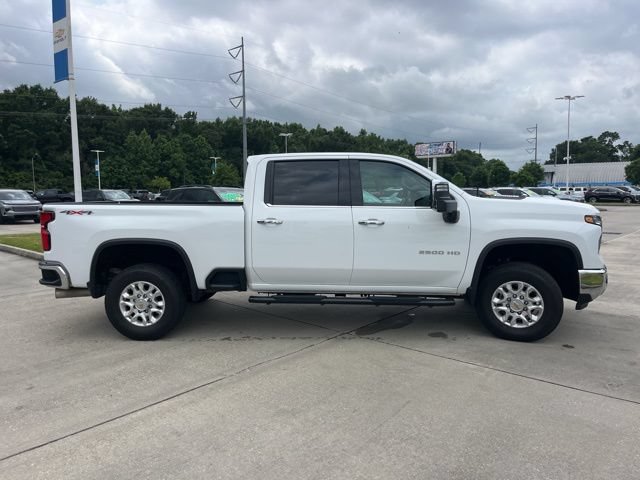 Used 2025 Chevrolet Silverado 2500 LTZ w/ LTZ Convenience Package AWD/4WD image 13