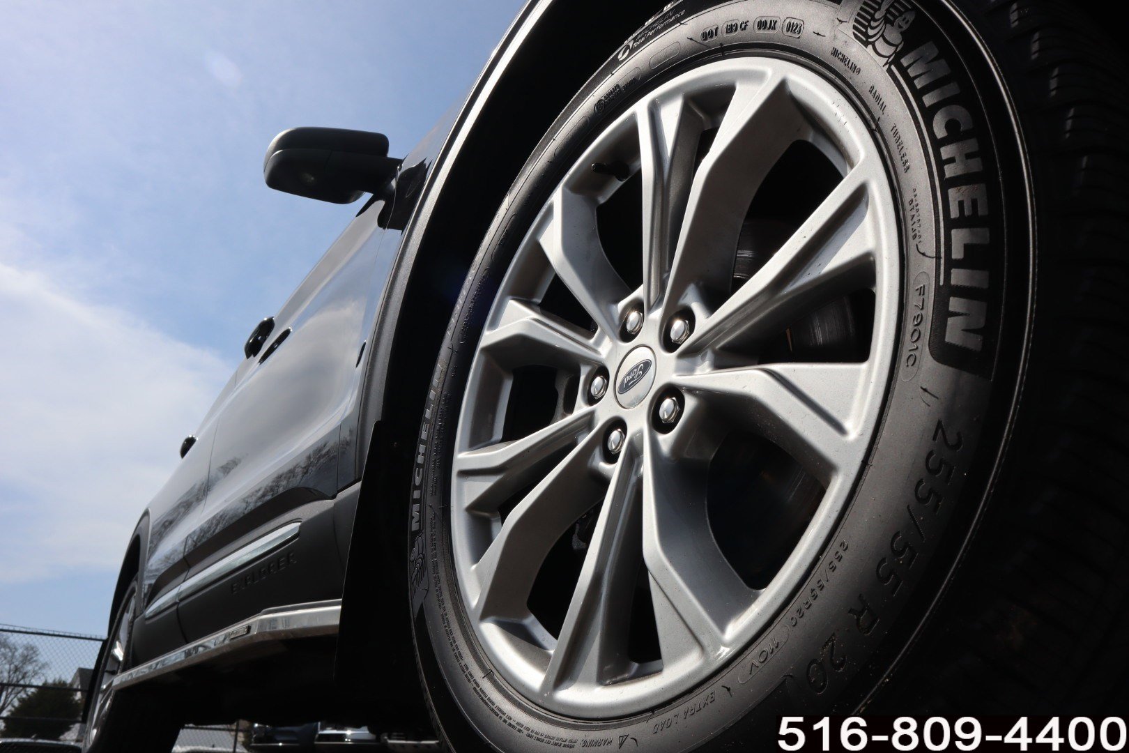 Used 2023 Ford Explorer XLT w/ Equipment Group 202A image 9