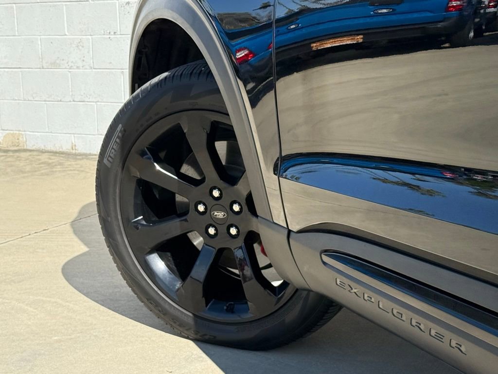 Certified 2023 Ford Explorer ST w/ Equipment Group 401A image 17