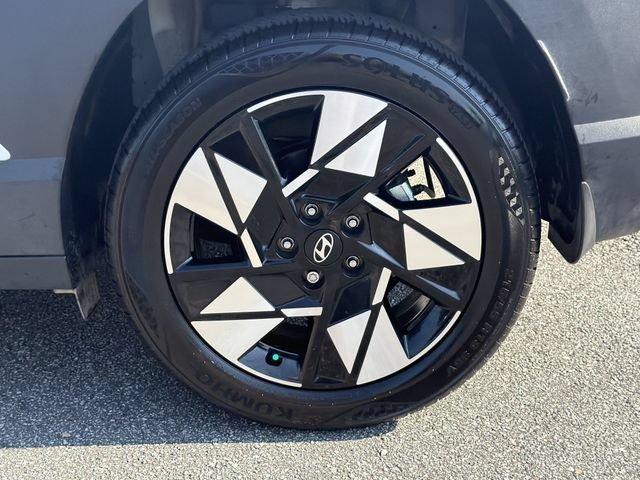 Certified 2025 Hyundai Kona SEL FWD image 26