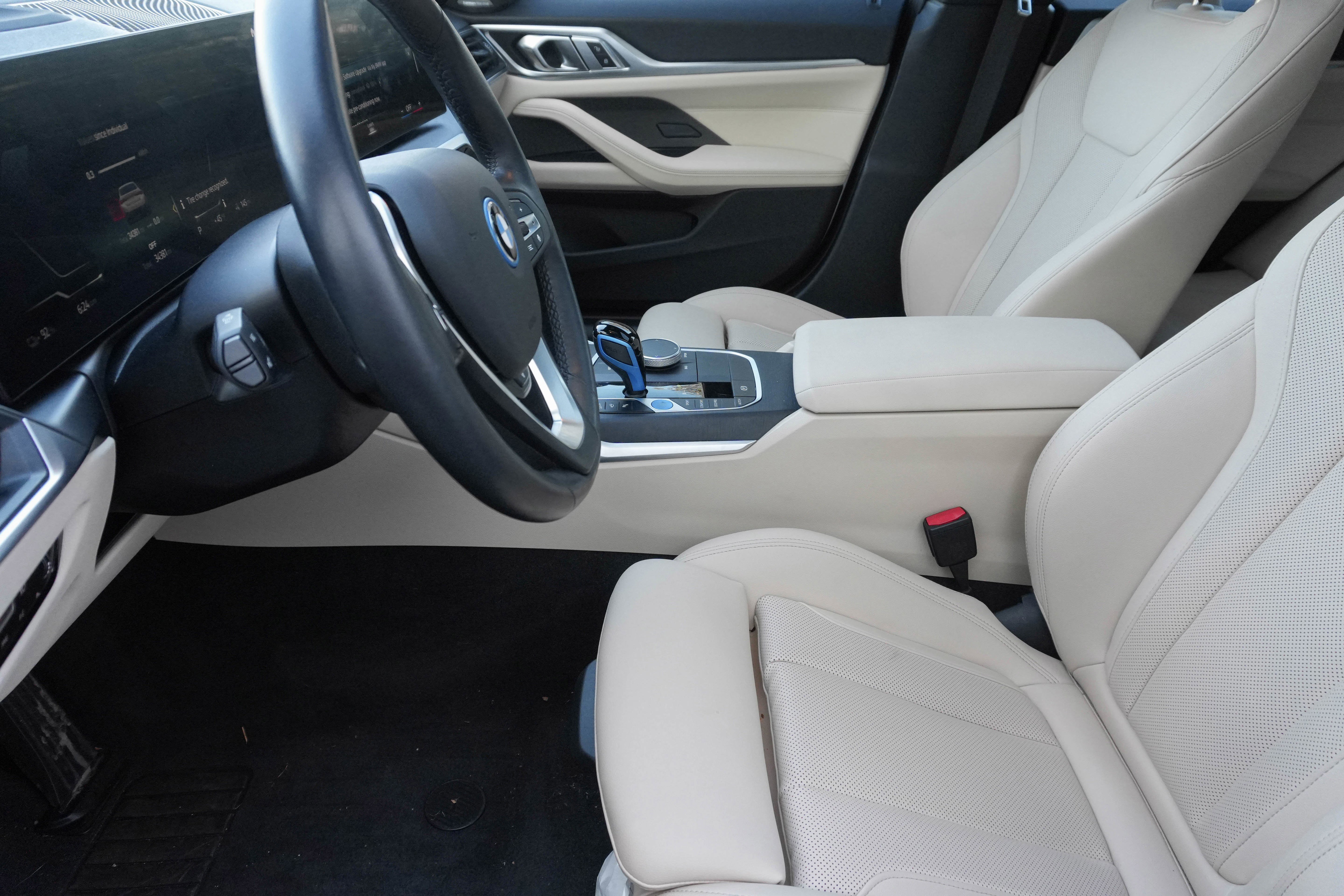 Certified 2023 BMW i4 eDrive40 image 10