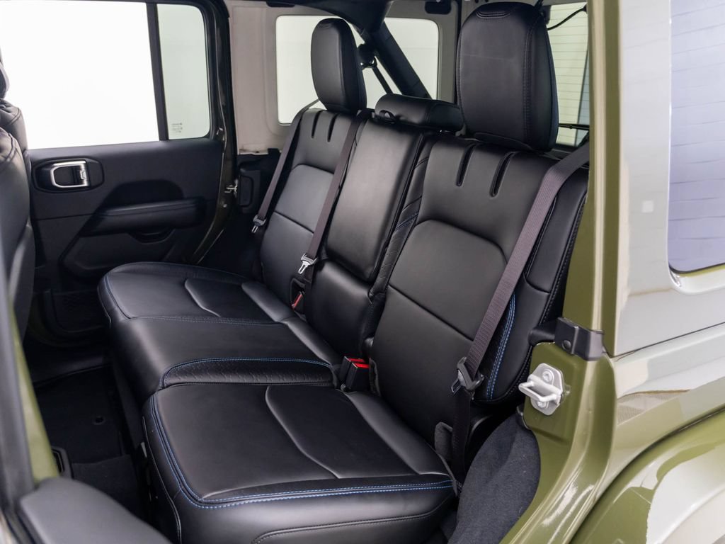Used 2024 Jeep Wrangler High Altitude AWD/4WD image 17
