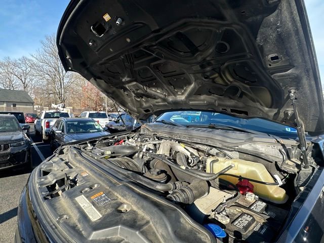 Used 2022 Ford F350 Lariat w/ Black Appearance Package image 16