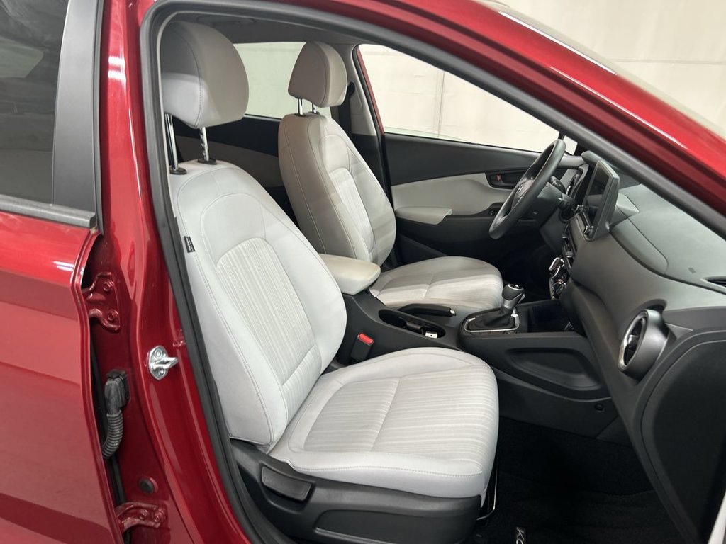 Used 2023 Hyundai Kona SEL AWD/4WD image 22