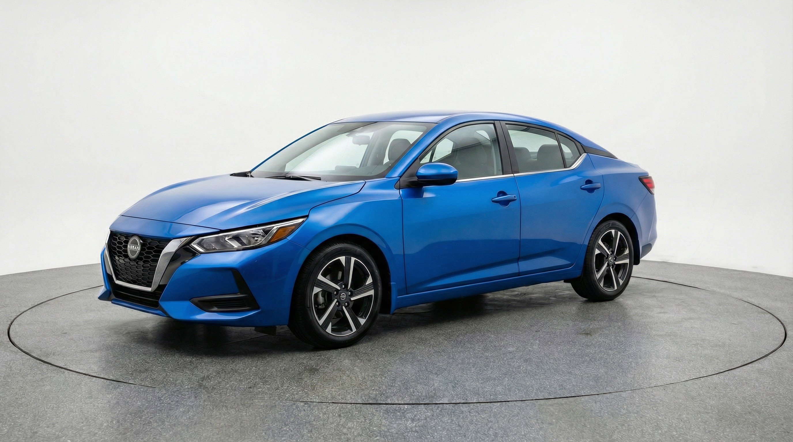 Used 2025 Nissan Sentra SV FWD image 3