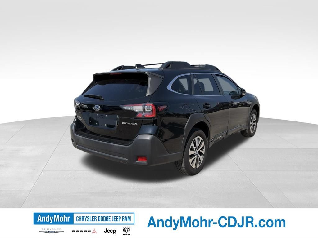 Used 2023 Subaru Outback Premium AWD/4WD image 7