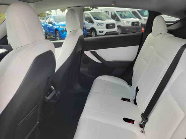 Used 2022 Tesla Model Y Performance image 9