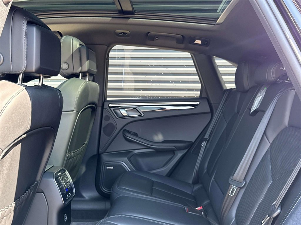 New 2025 Porsche Macan image 25
