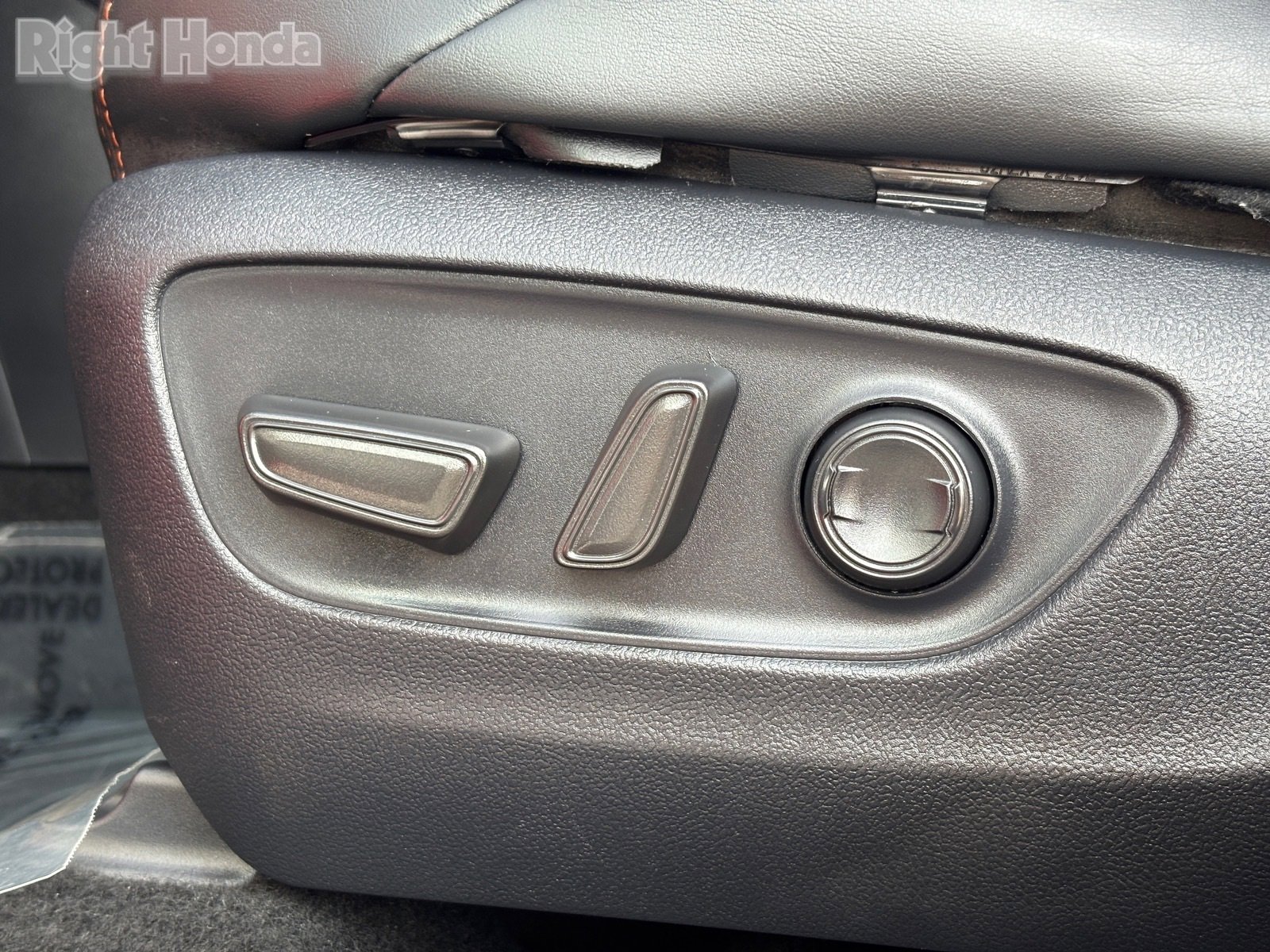 Used 2024 Toyota RAV4 Adventure image 17