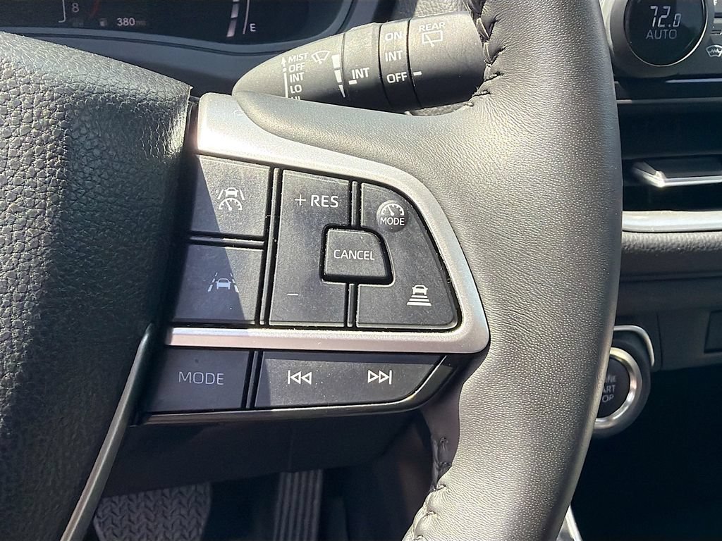 Used 2025 Toyota Grand Highlander FWD image 37