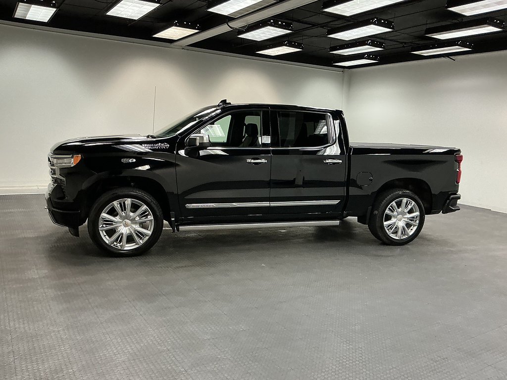 Used 2026 Chevrolet Silverado 1500 High Country AWD/4WD image 2