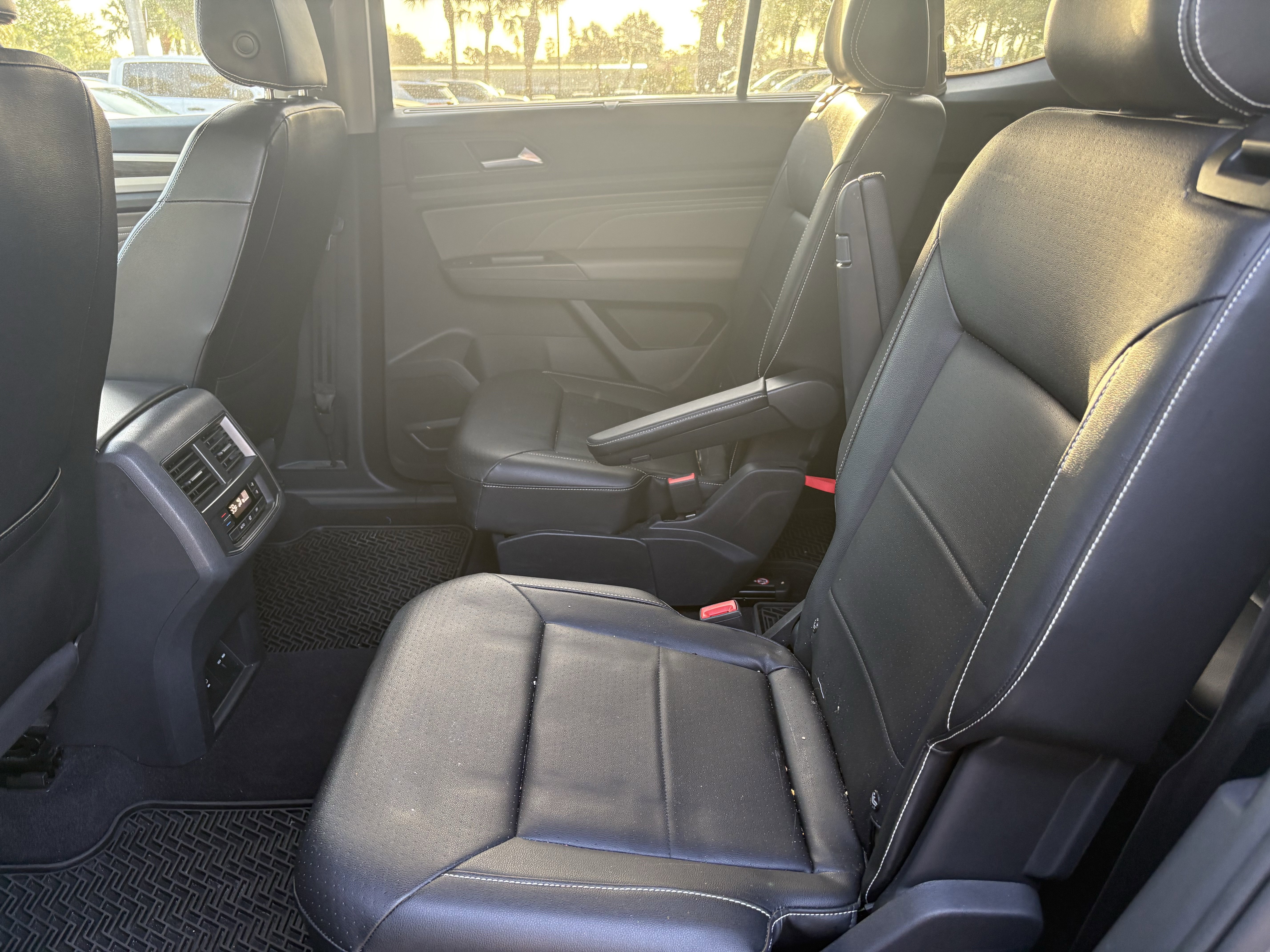 Used 2021 Volkswagen Atlas SE image 9