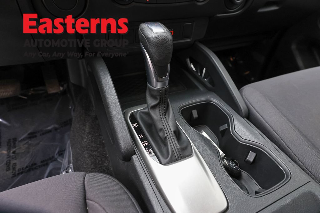Used 2022 Nissan Frontier S RWD image 12