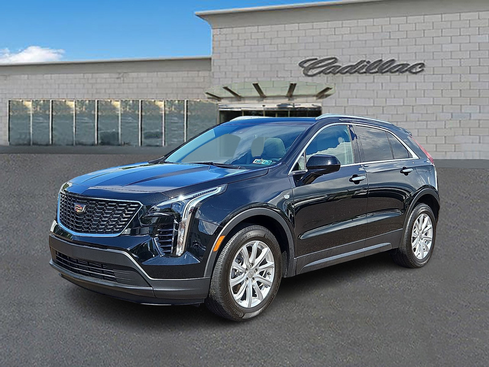 Certified 2023 Cadillac XT4 Luxury w/ Cold Weather Package