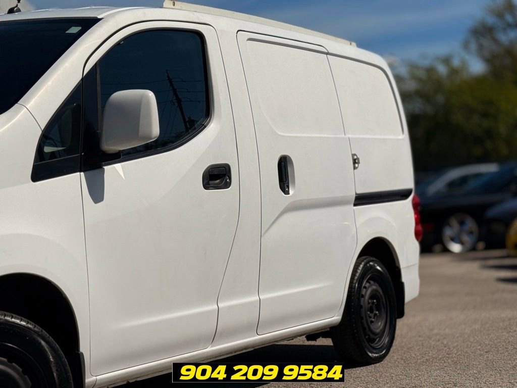 Used 2014 Nissan NV200 SV w/ Exterior Appearance Package FWD image 3