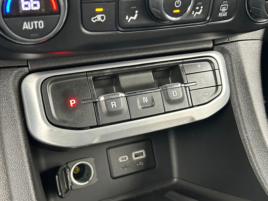 Used 2022 GMC Acadia SLE w/ Driver Convenience Package image 28