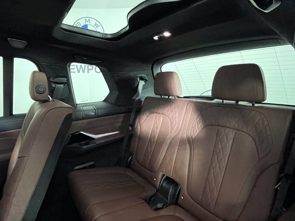 Certified 2027 BMW X7 M60i AWD/4WD image 23