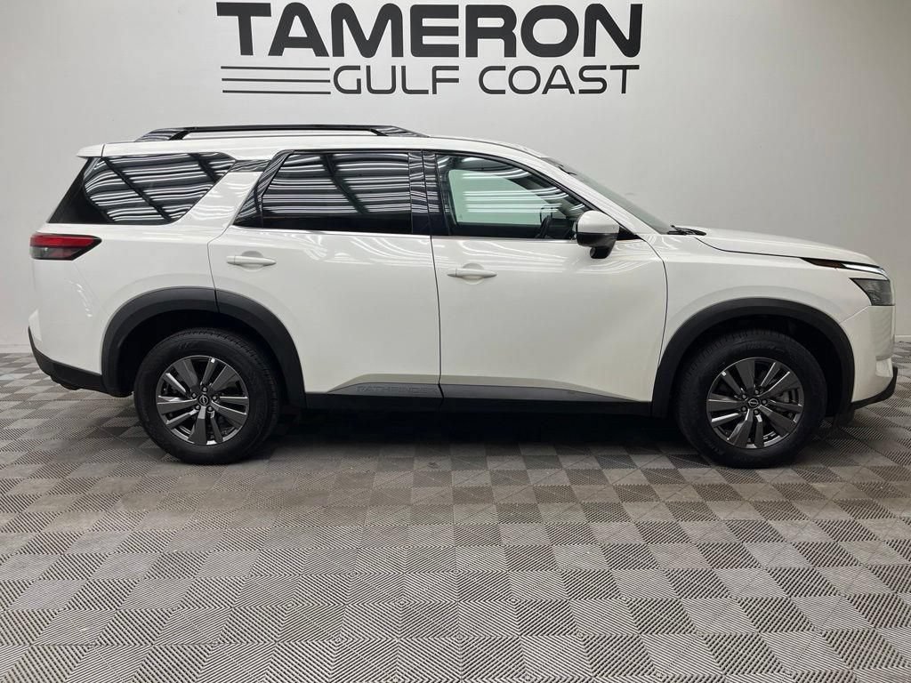 Used 2025 Nissan Pathfinder SV AWD/4WD image 4