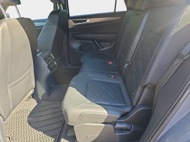 Used 2024 Volkswagen Atlas Cross Sport SE AWD/4WD image 11