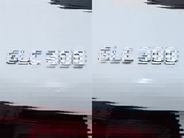 Used 2022 Mercedes-Benz GLC 300 4MATIC image 13