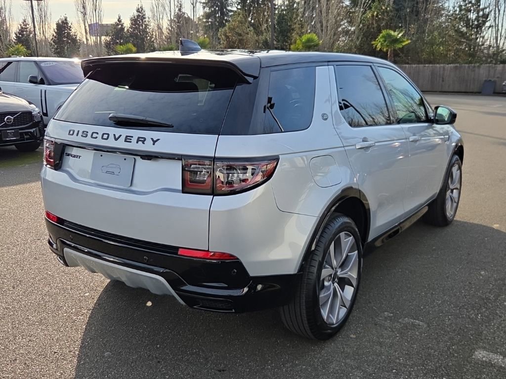 New 2026 Land Rover Discovery Sport Landmark image 7