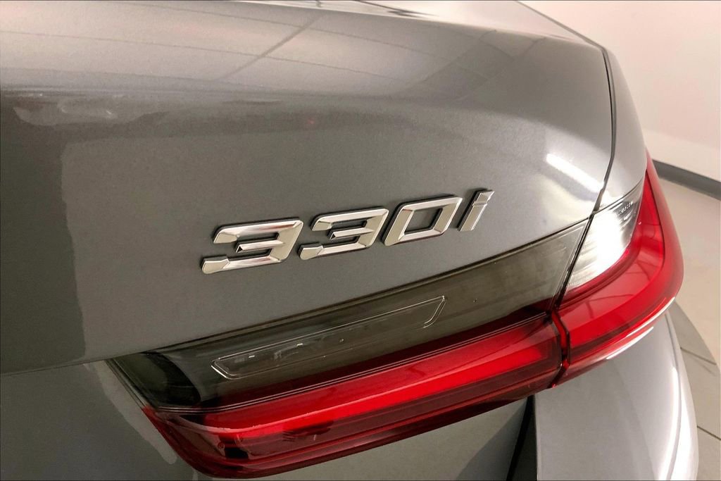 Used 2025 BMW 330i xDrive Sedan AWD/4WD image 30