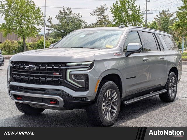 Used 2025 Chevrolet Suburban Z71 AWD/4WD image 1