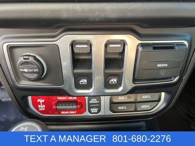 Used 2024 Jeep Wrangler Rubicon w/ Convenience Group AWD/4WD image 20