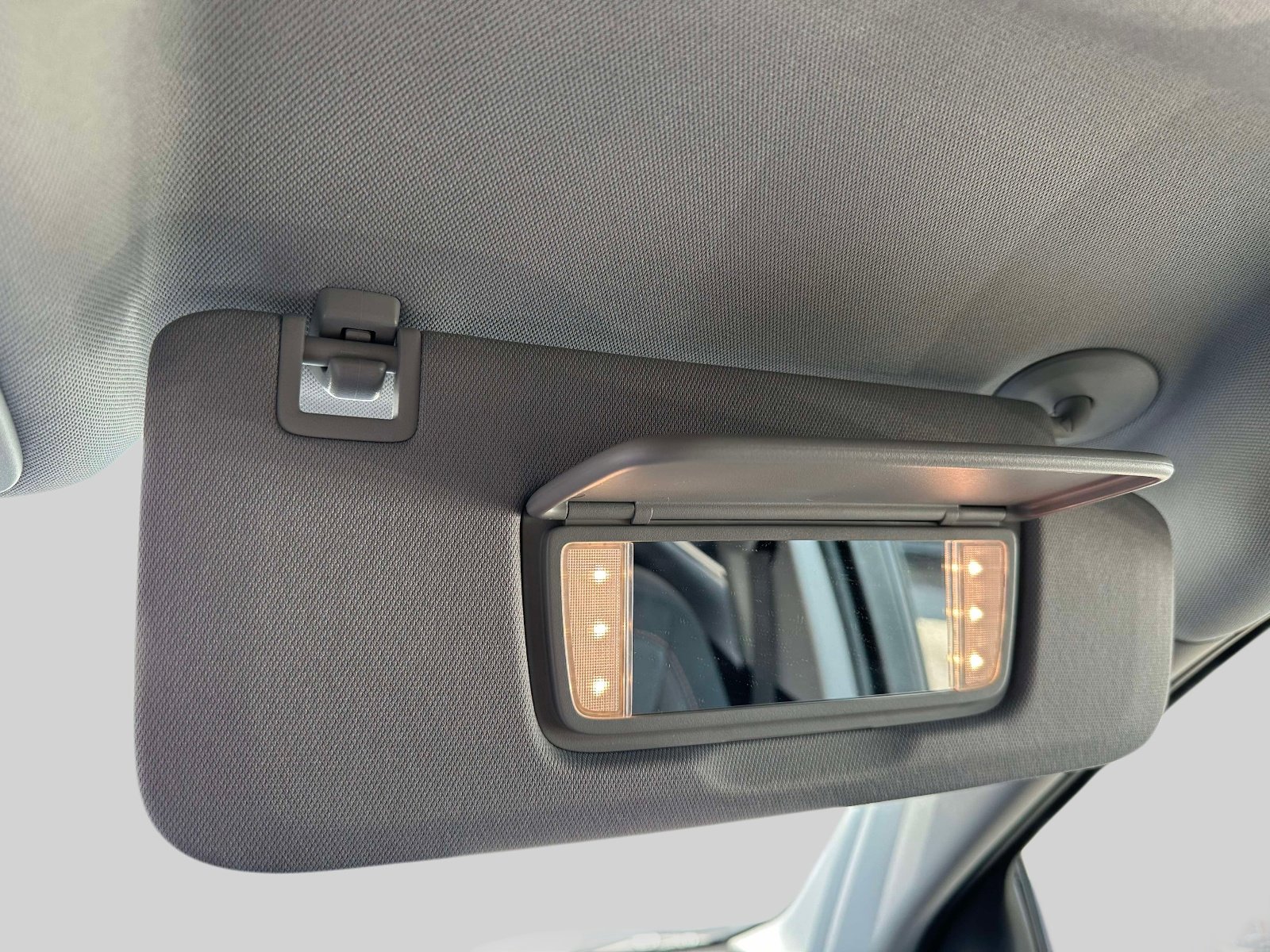 Used 2019 Chevrolet Equinox LT w/ Sun & Navigation Package image 35