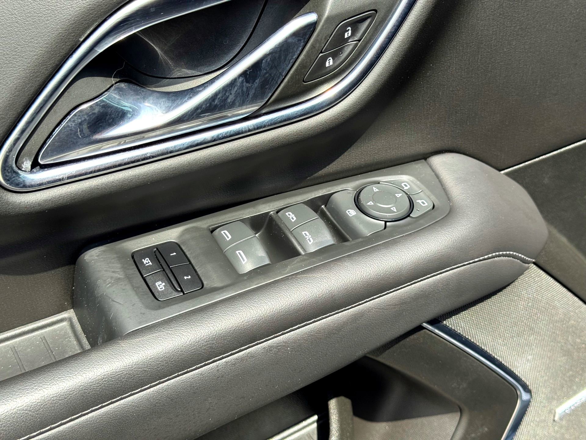 Used 2021 Chevrolet Tahoe Z71 w/ Rear Media and Nav Package image 16