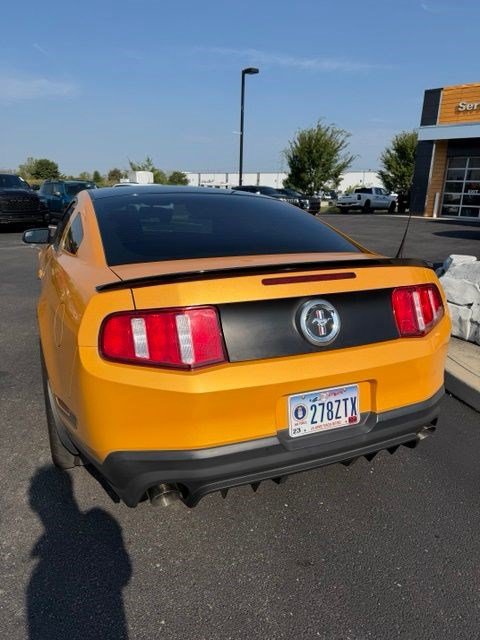 Used 2012 Ford Mustang Boss 302 w/ Boss 302 Accessory Pkg RWD image 9