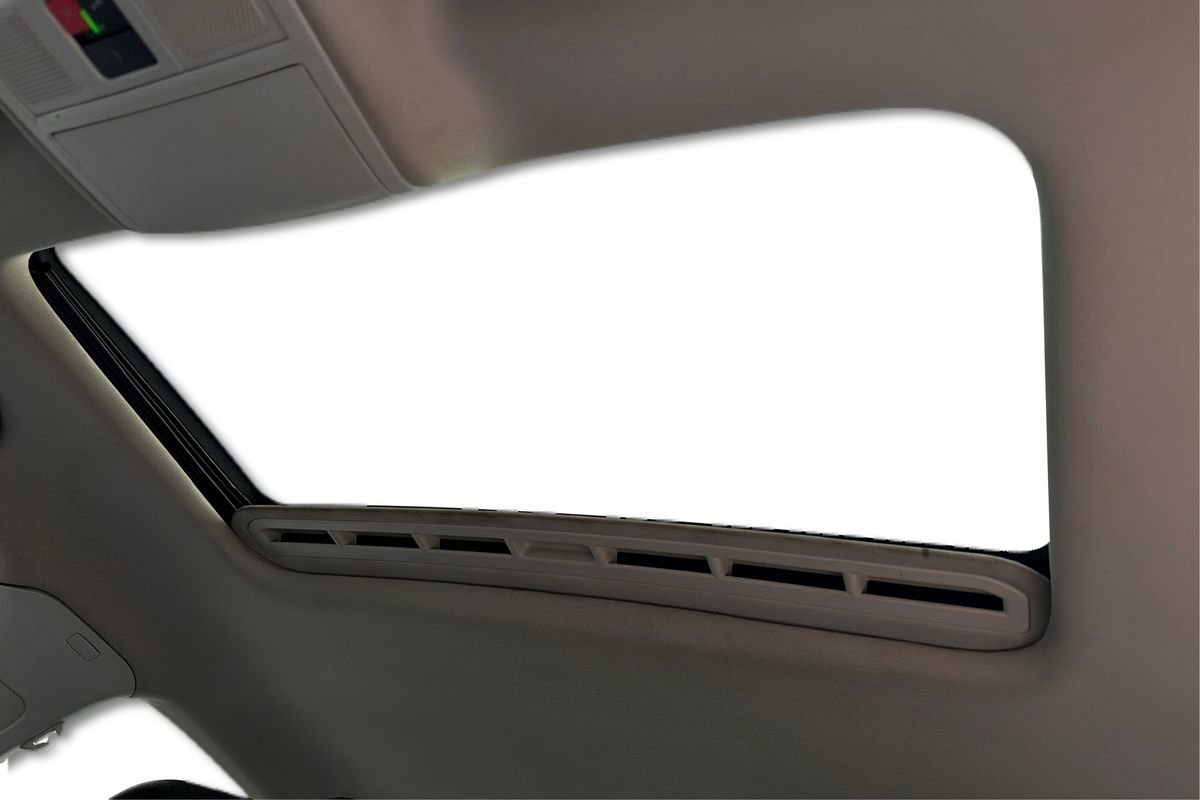 Used 2022 Volkswagen Passat 2.0T SE FWD image 22