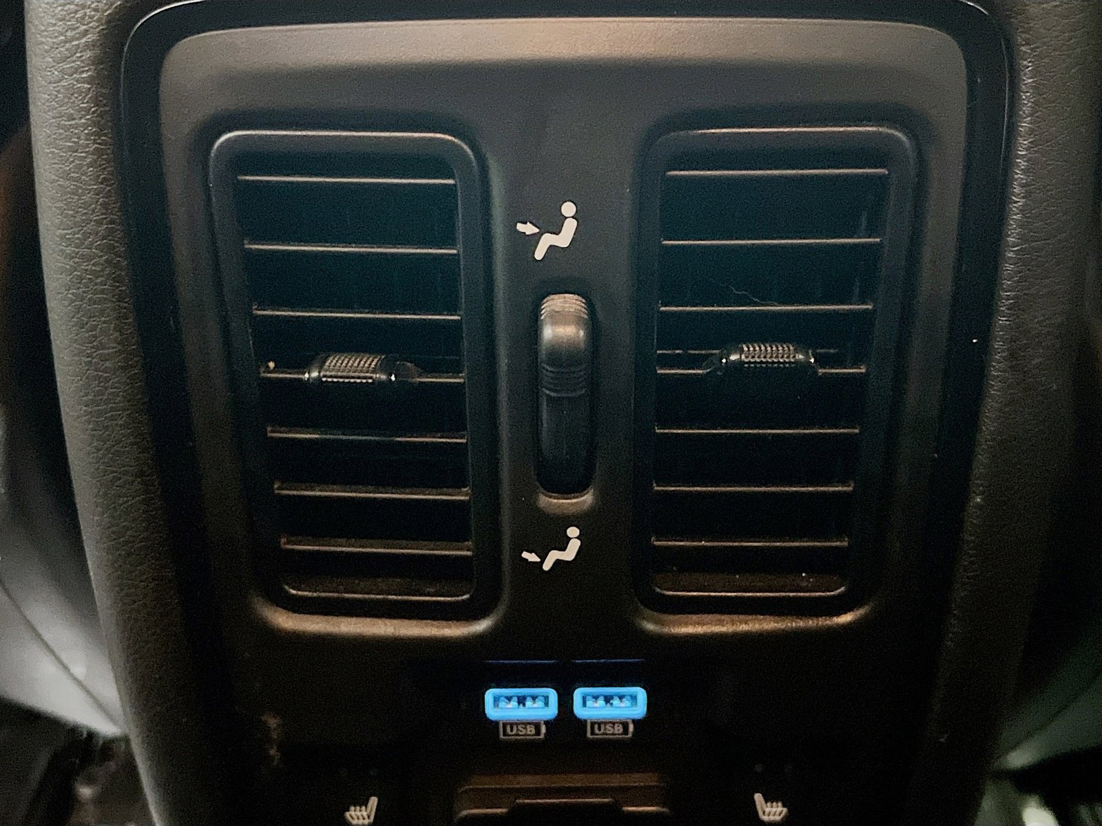 Used 2022 Dodge Durango R/T w/ Blacktop Package image 18