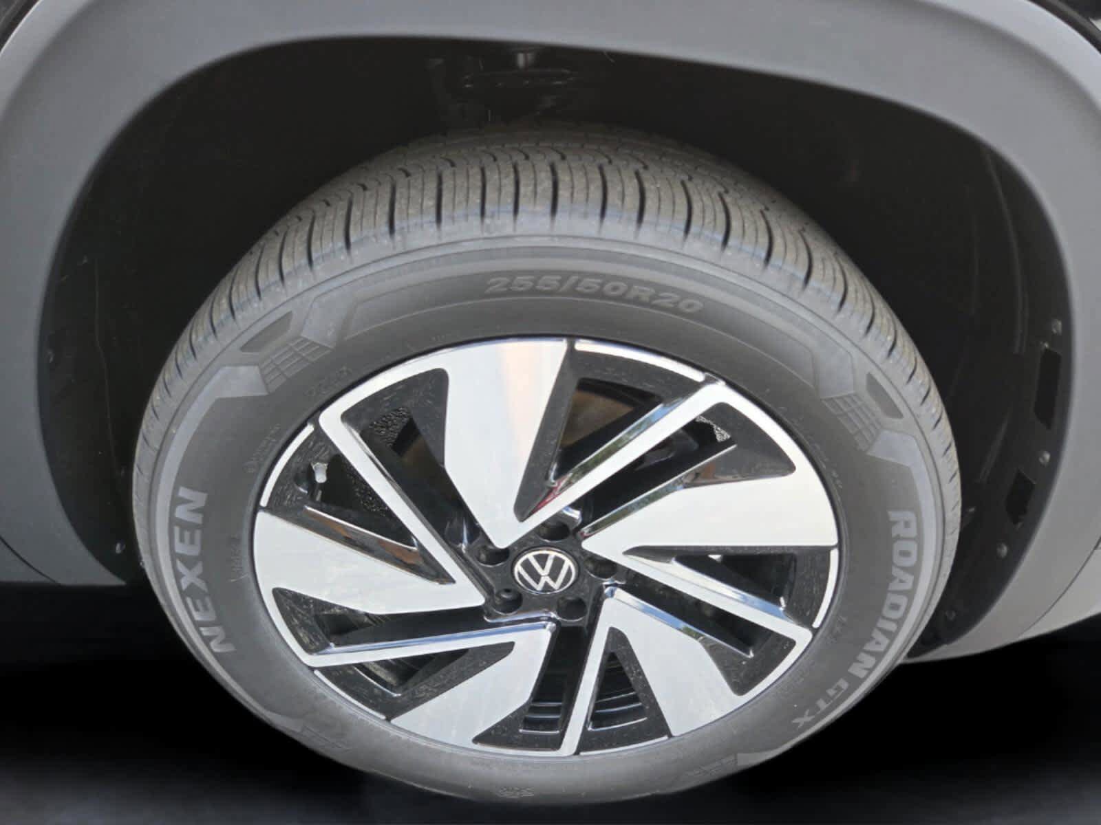 New 2026 Volkswagen Atlas SEL AWD/4WD image 7