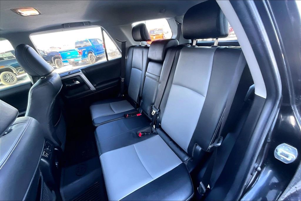 Used 2022 Toyota 4Runner SR5 Premium w/ Moonroof Package image 26