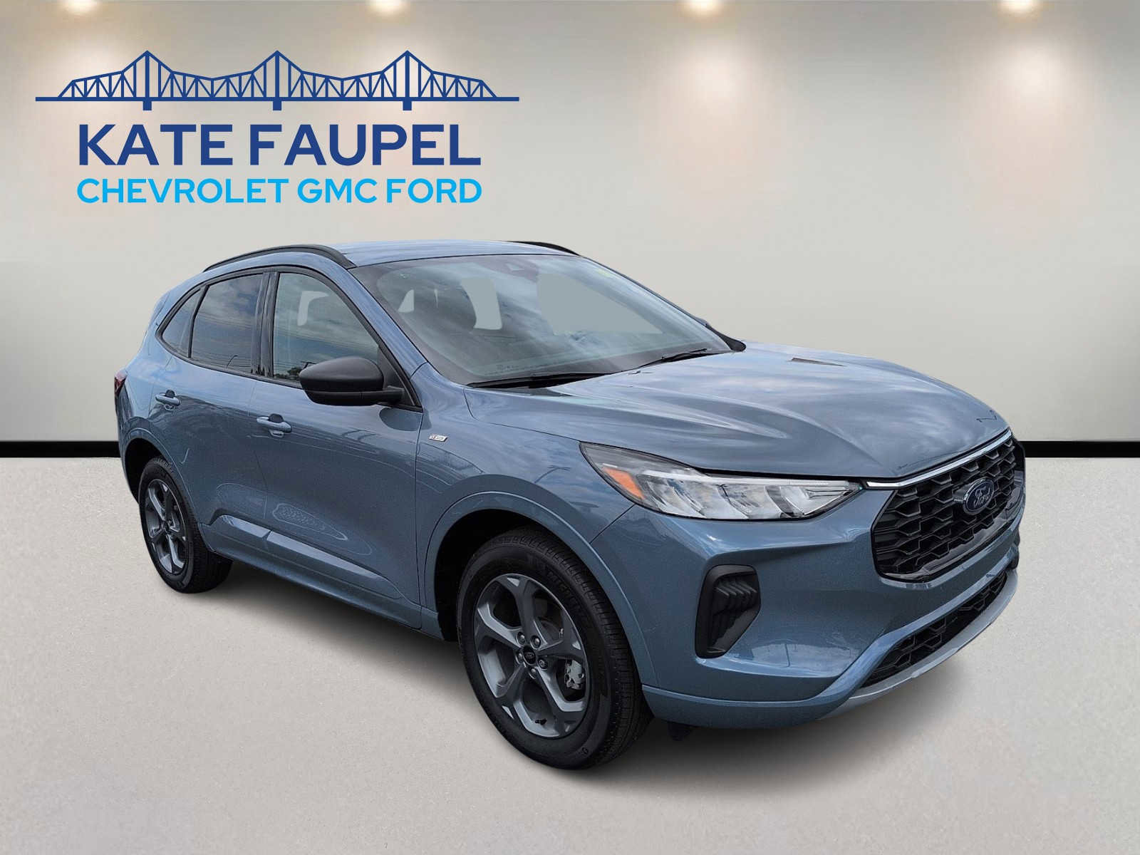 Used 2024 Ford Escape ST-Line w/ Tech Pack #1 AWD/4WD image 1